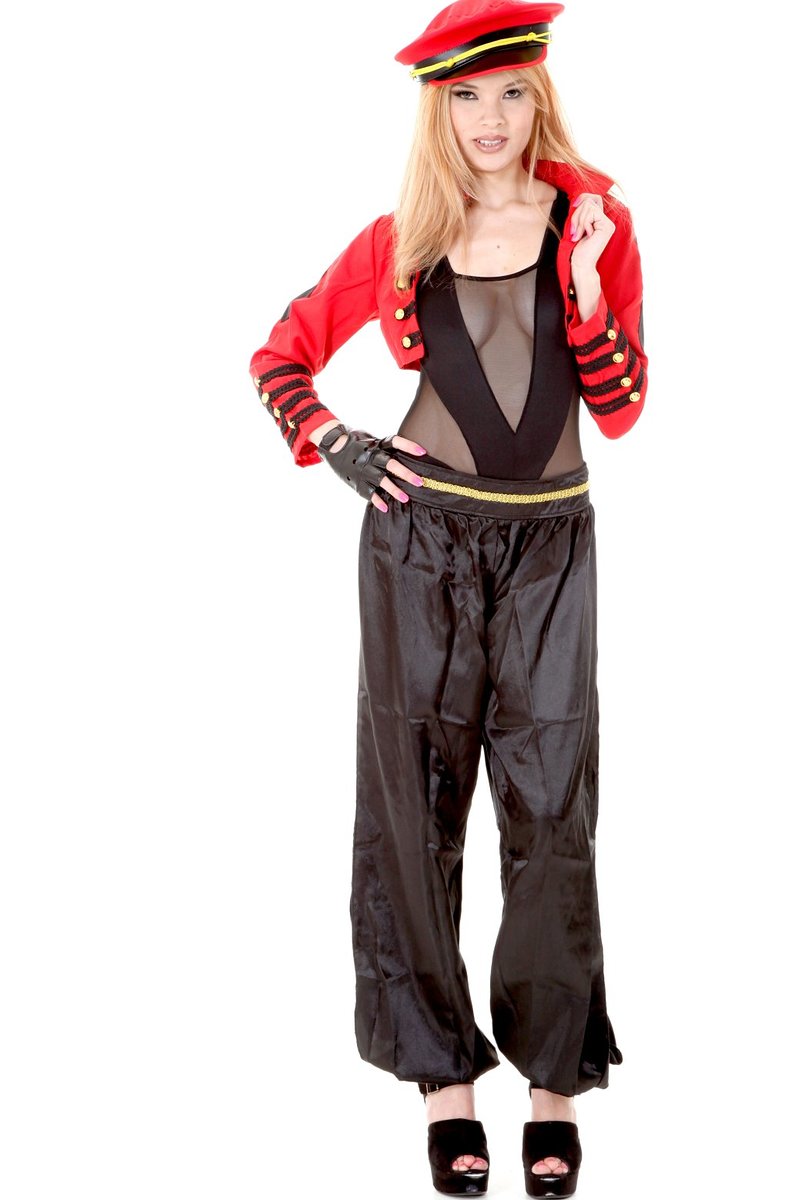 Люба, 24 года, 0 размер груди